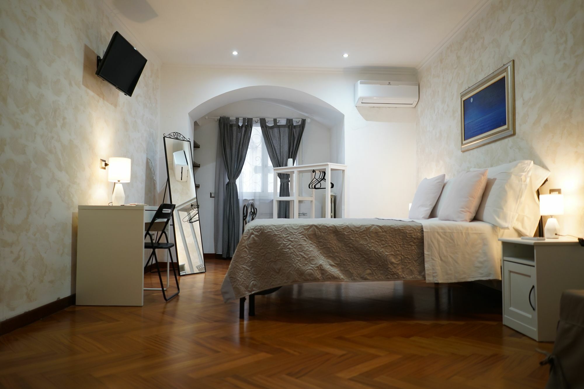 Naples Dome Suites Екстериор снимка