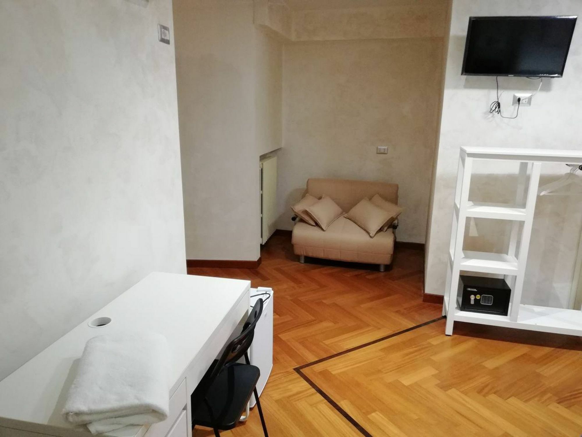 Naples Dome Suites Екстериор снимка